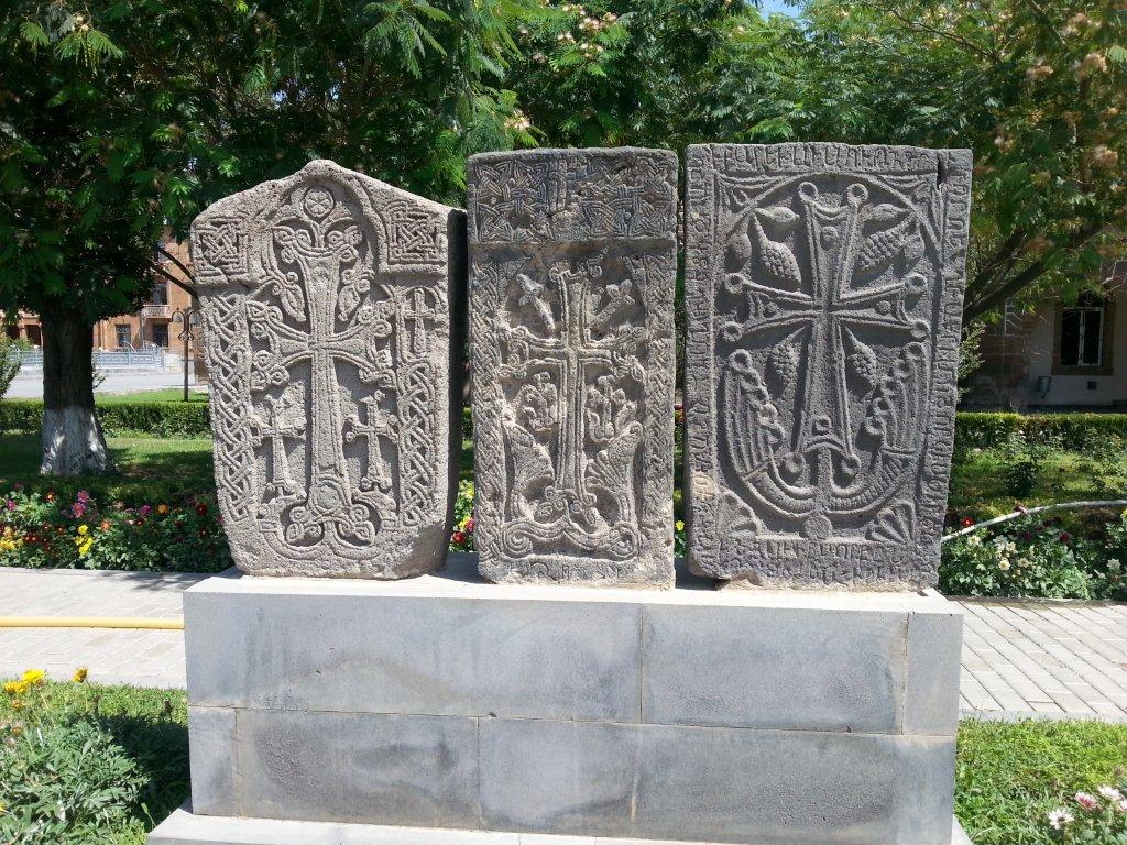 ARMENIE KHATCHKAR 2